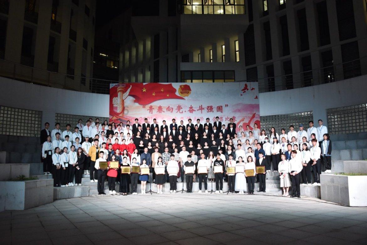 为何美国人宁可房子倒塌，也不用水泥盖房呢？游戏画面